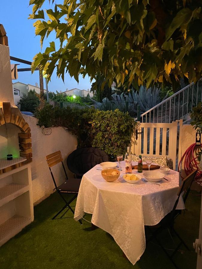 Pavillon Confort Pour 2 Personnes Gruissan Exterior photo