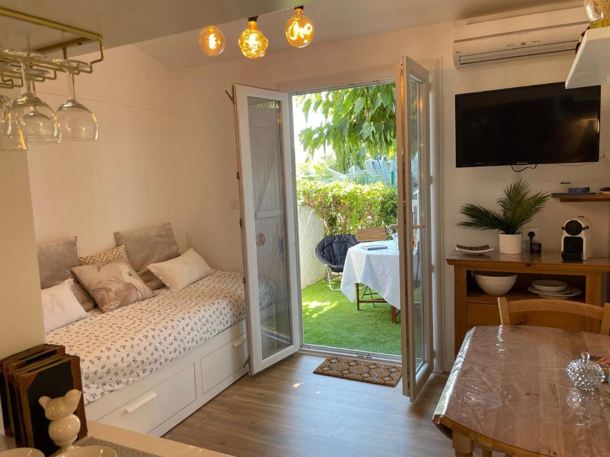 Pavillon Confort Pour 2 Personnes Gruissan Exterior photo